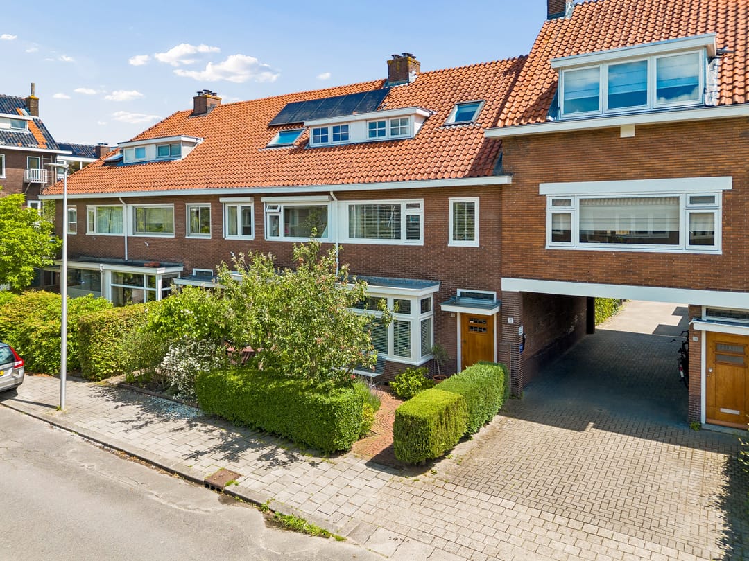 Authentic 1930s End Terraced Home with Five Bedrooms in Popular Tuindorp — 8