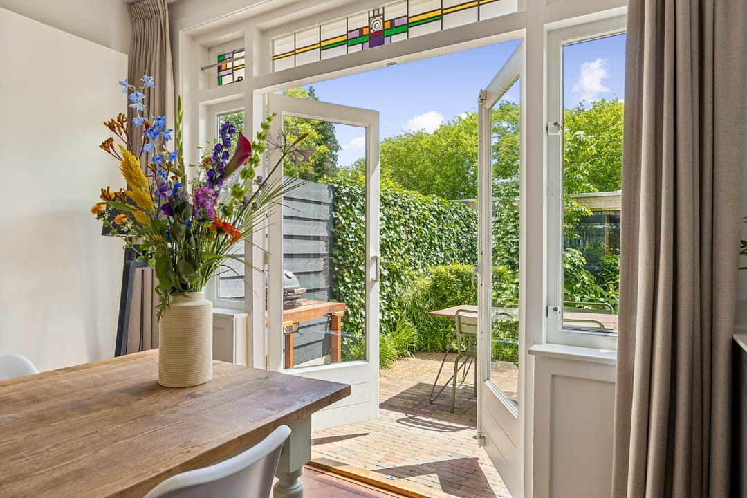 Authentic 1930s End Terraced Home with Five Bedrooms in Popular Tuindorp — 31