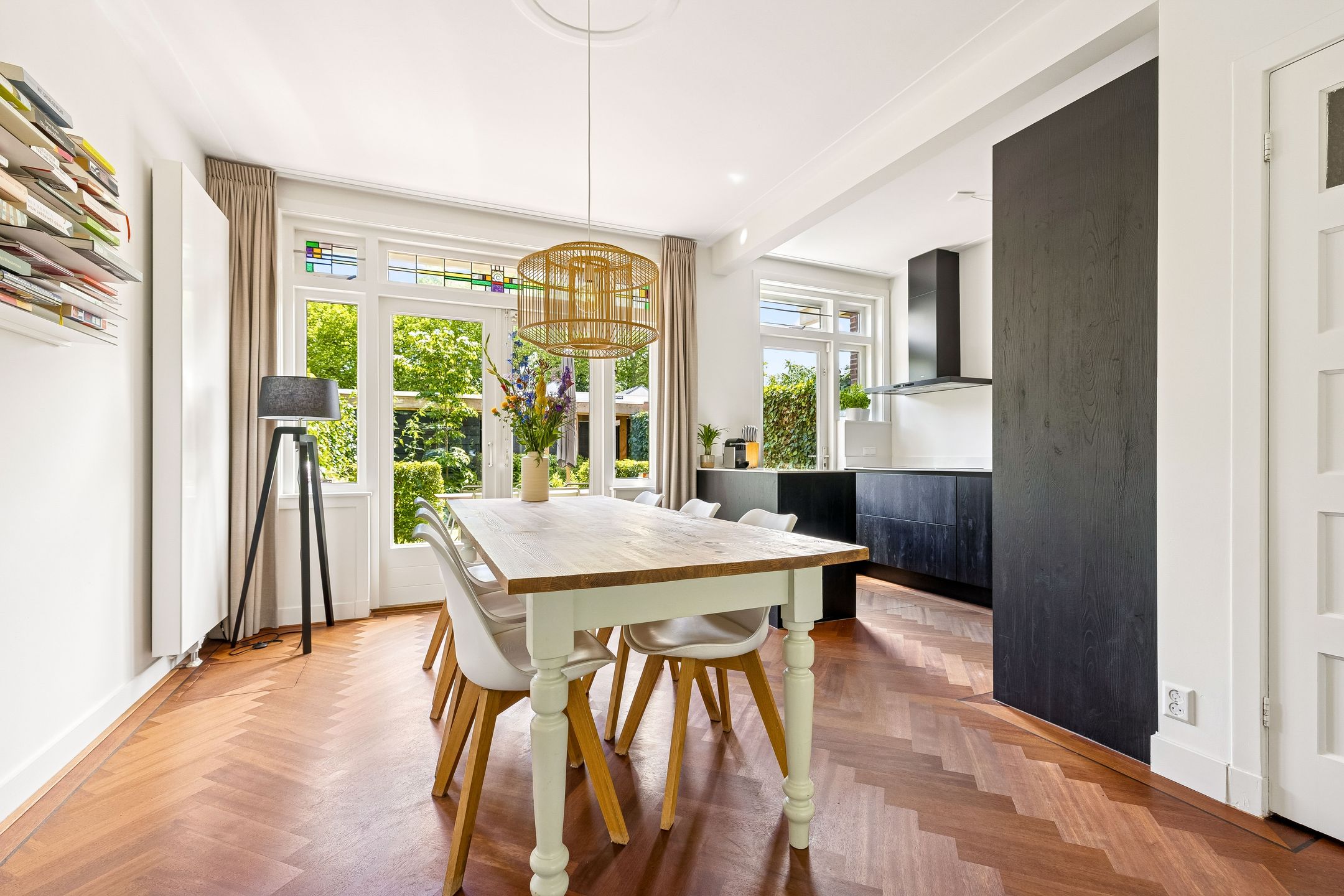 Authentic 1930s End Terraced Home with Five Bedrooms in Popular Tuindorp — 24
