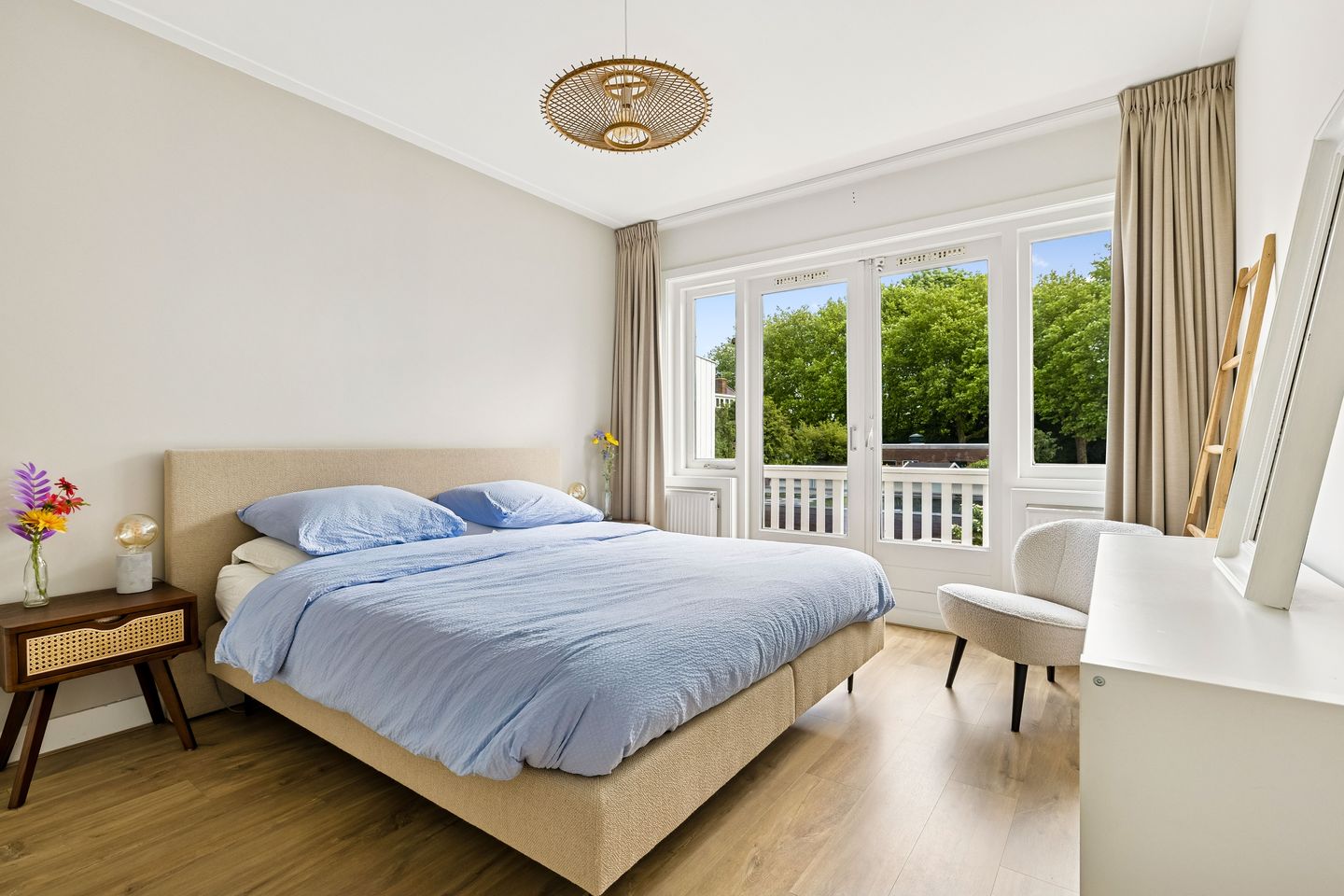 Authentic 1930s End Terraced Home with Five Bedrooms in Popular Tuindorp — 35