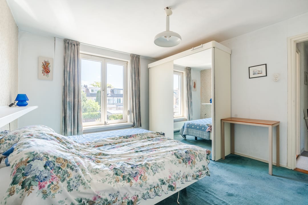 Extended Family Home with Four Bedrooms and Deep Garden in Child-Friendly Akert District — 23