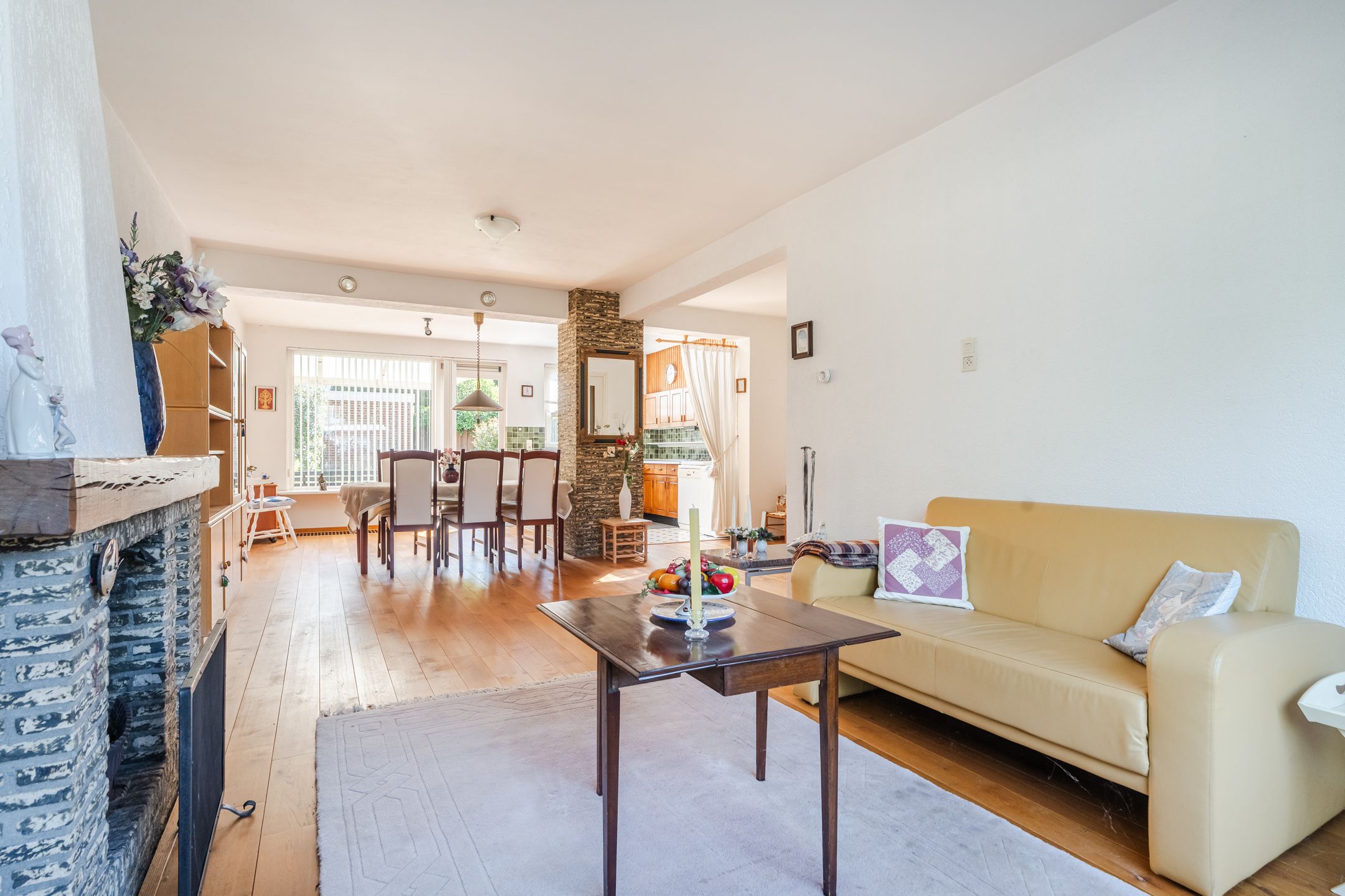 Extended Family Home with Four Bedrooms and Deep Garden in Child-Friendly Akert District — 12