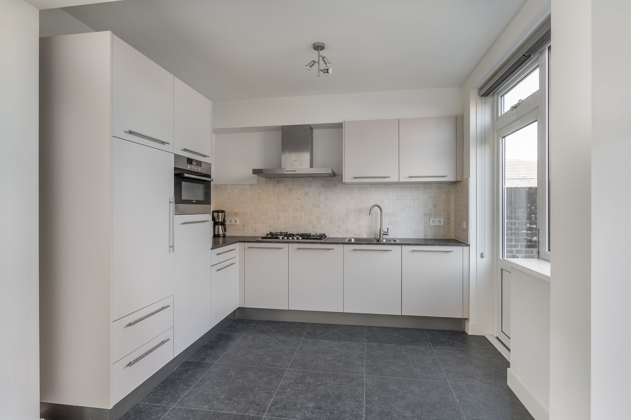 Modernized Terraced Home in Quiet Hedel Location — 12