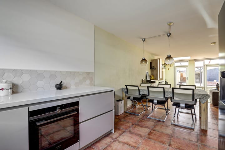 Tussenwoning te koop: Frederik van Eedenstraat 4, Papendrecht