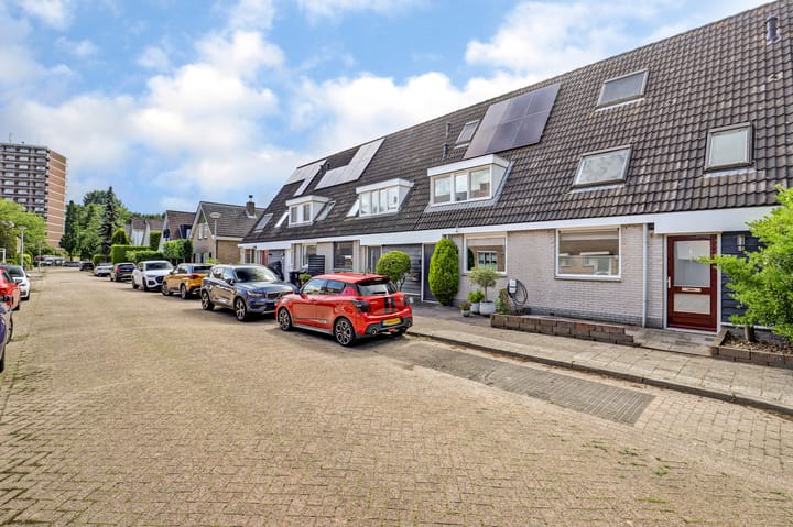 Tussenwoning te koop: Frederik van Eedenstraat 4, Papendrecht