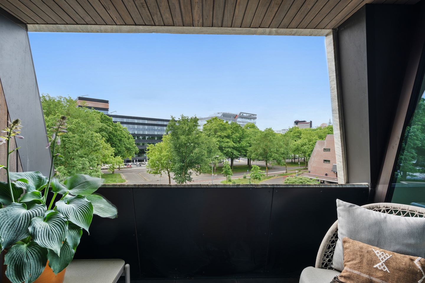 Photo 34 of Vincent van den Heuvellaan 55
