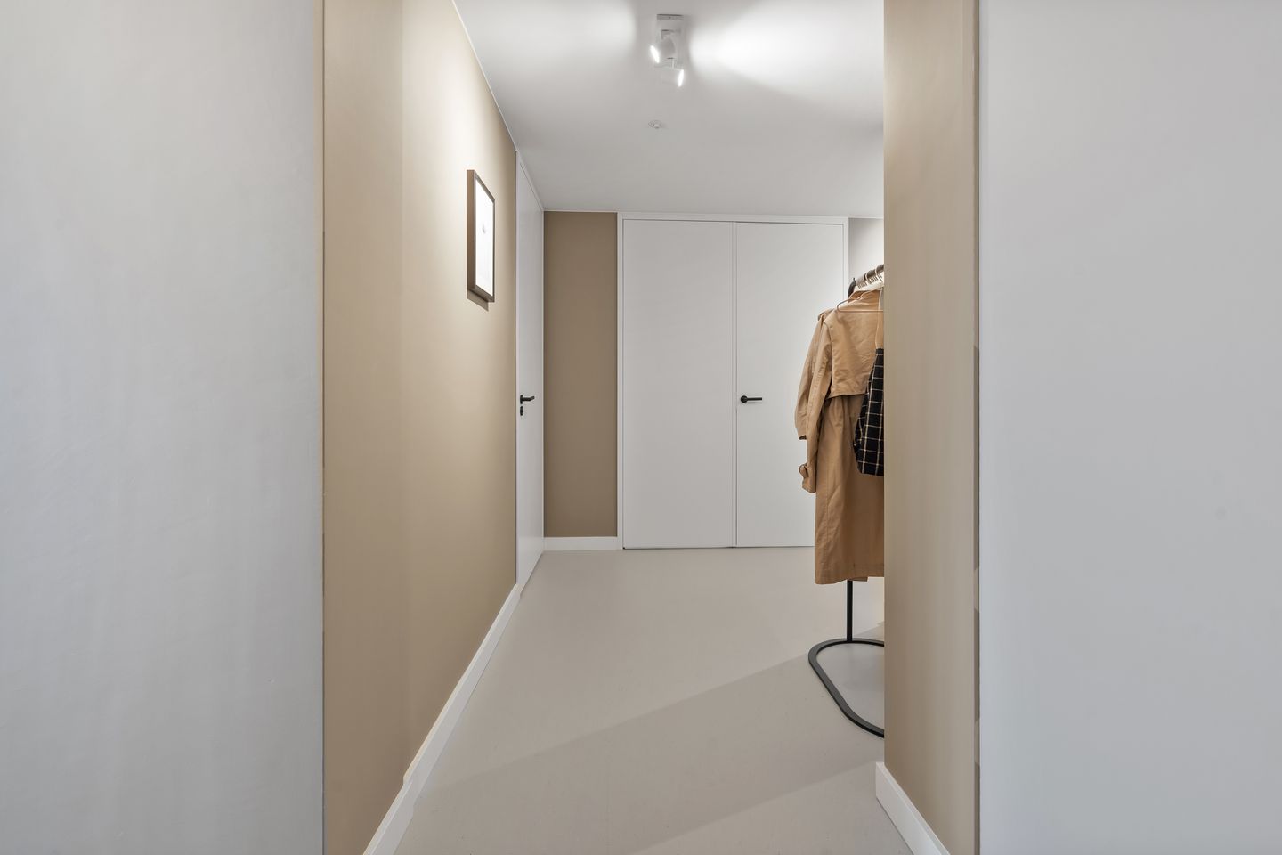 Photo 19 of Vincent van den Heuvellaan 55