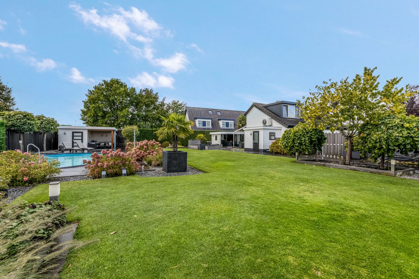 Sustainable Villa with Heated Pool on Spacious Plot in Opheusden — 44