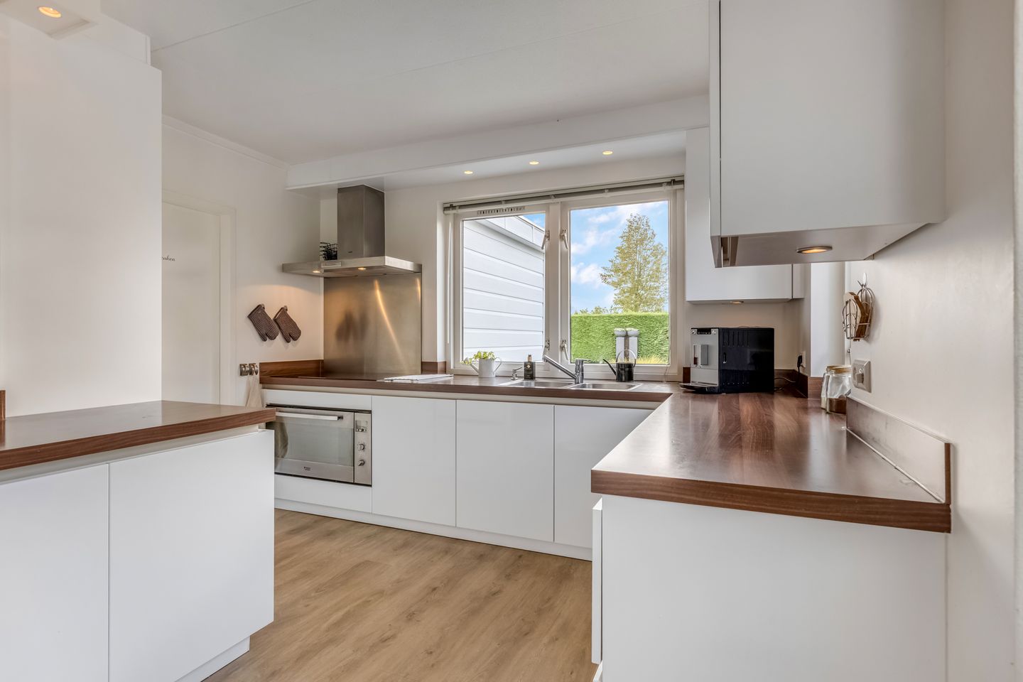 Sustainable Villa with Heated Pool on Spacious Plot in Opheusden — 10
