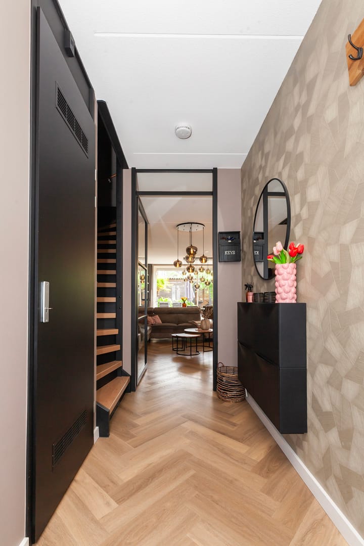 Hoekwoning te koop: Torenvalklaan 4, Vlaardingen