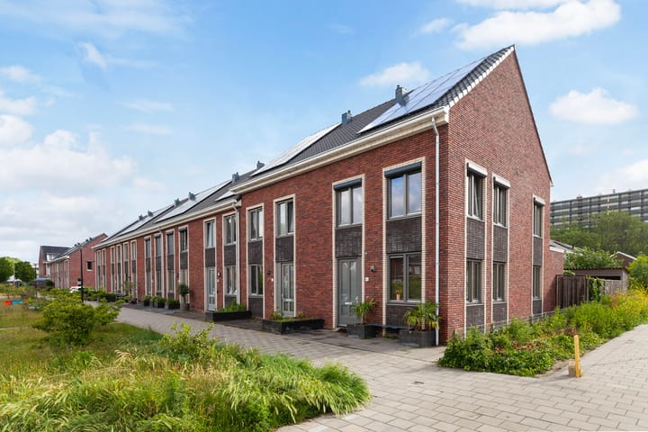 Hoekwoning te koop: Torenvalklaan 4, Vlaardingen