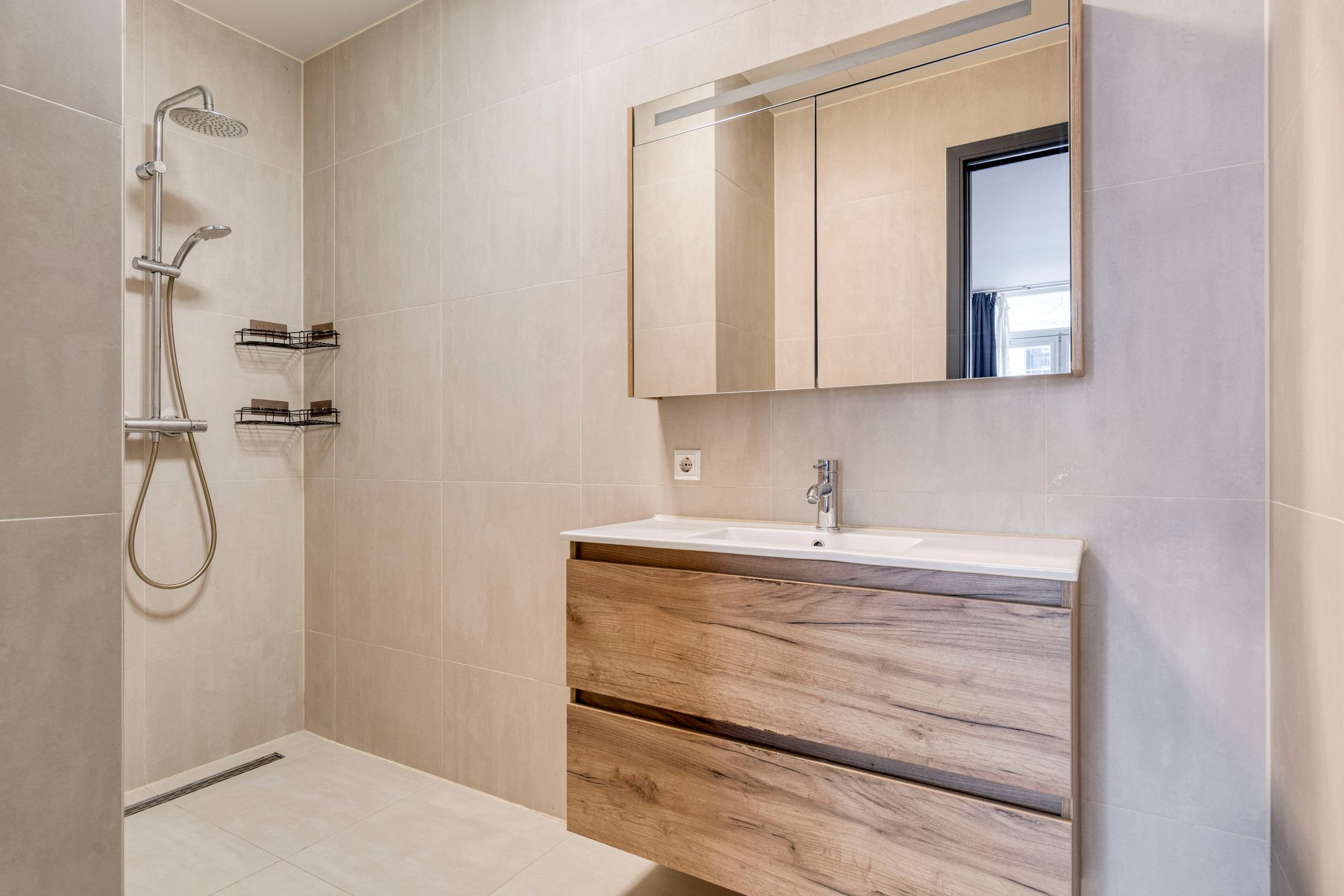 Modern Freehold Apartment with Underfloor Heating in Amsterdam Centre — 18
