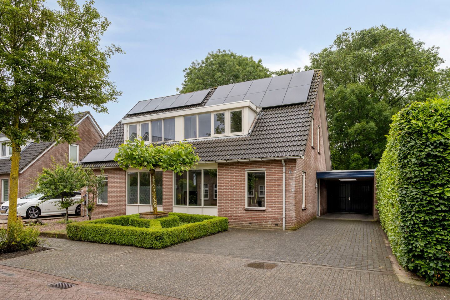 Foto 1 van Den Heymit 12