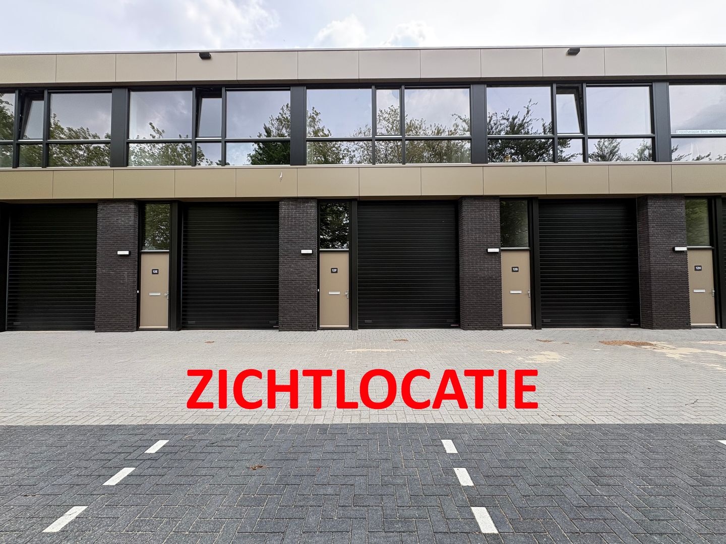 View photo 1 of Zandstraat 12-F