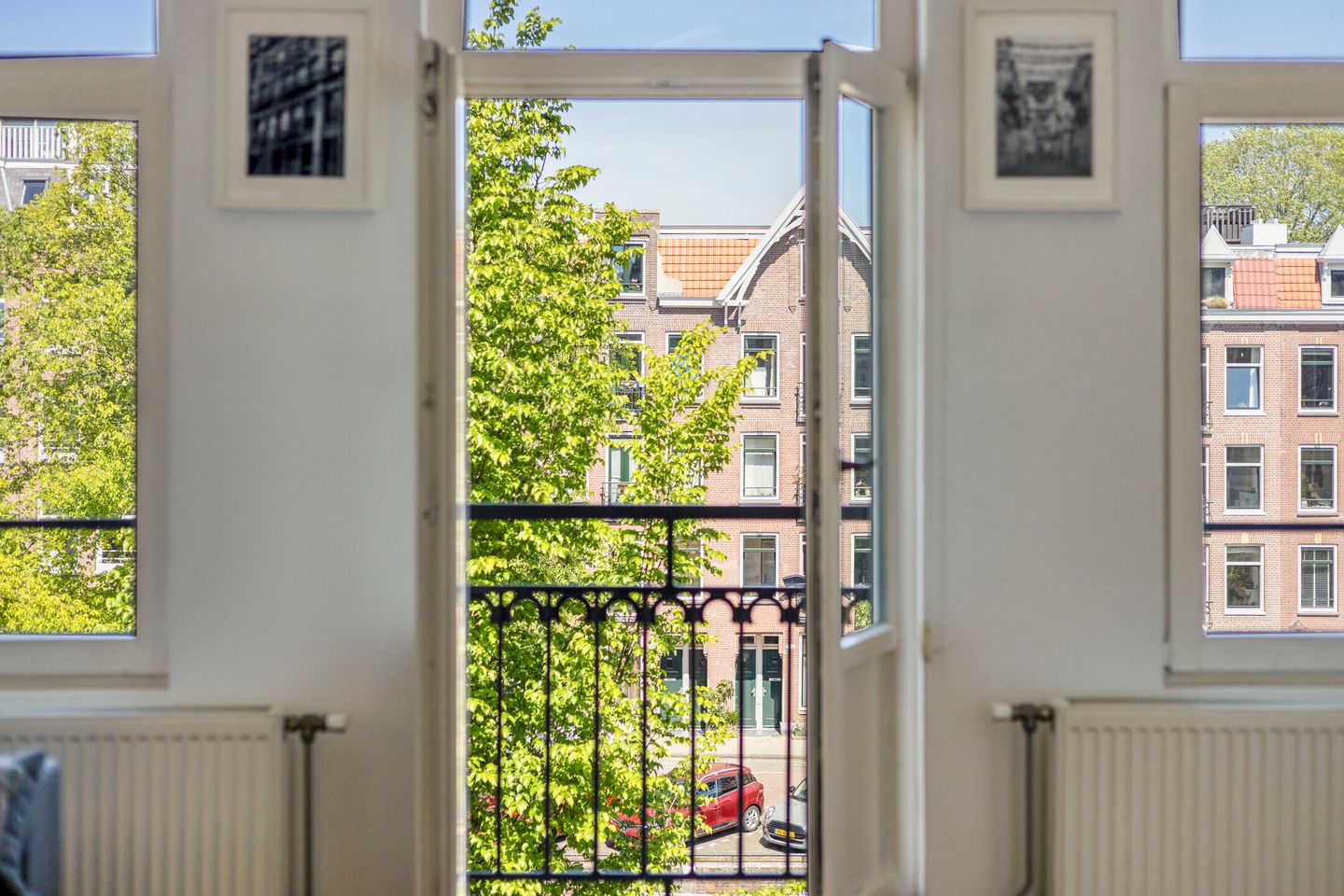 Charming Canal-View Apartment with Original Period Features in Oud-West — 14