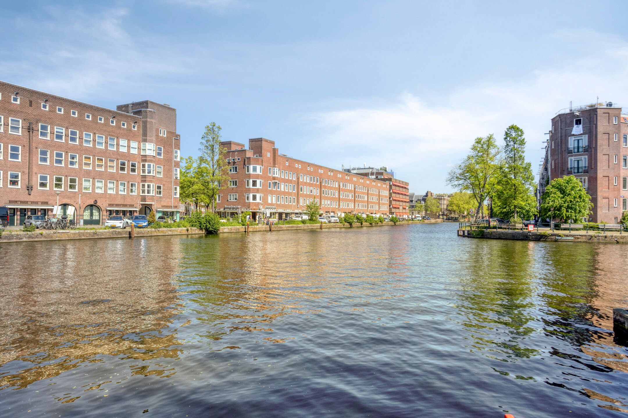 Charming Canal-View Apartment with Original Period Features in Oud-West — 30
