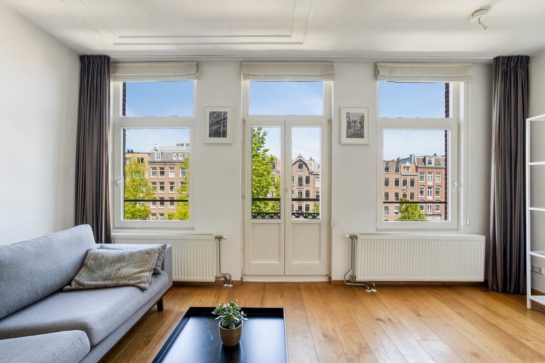 Charming Canal-View Apartment with Original Period Features in Oud-West — 8