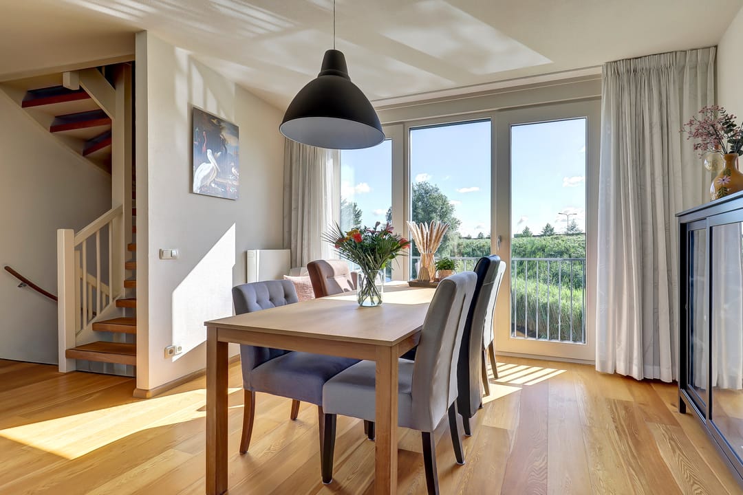 Spacious Bastion House with Water Views and Sunlight at Every Moment — 17