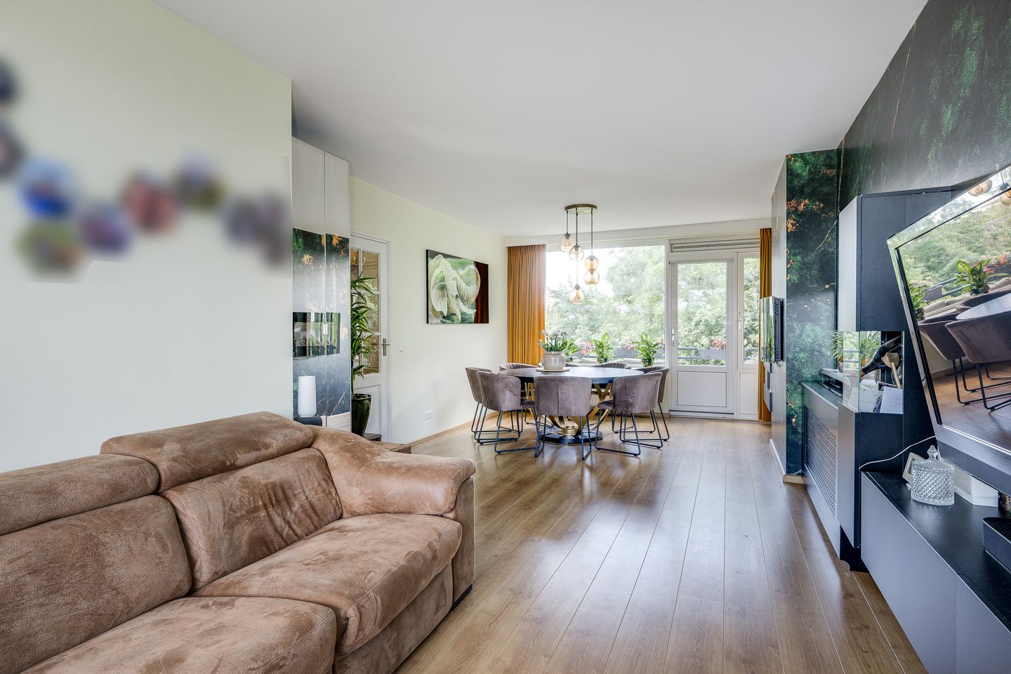 Modern Corner Apartment with Two Balconies in Green Voorschoten — 14
