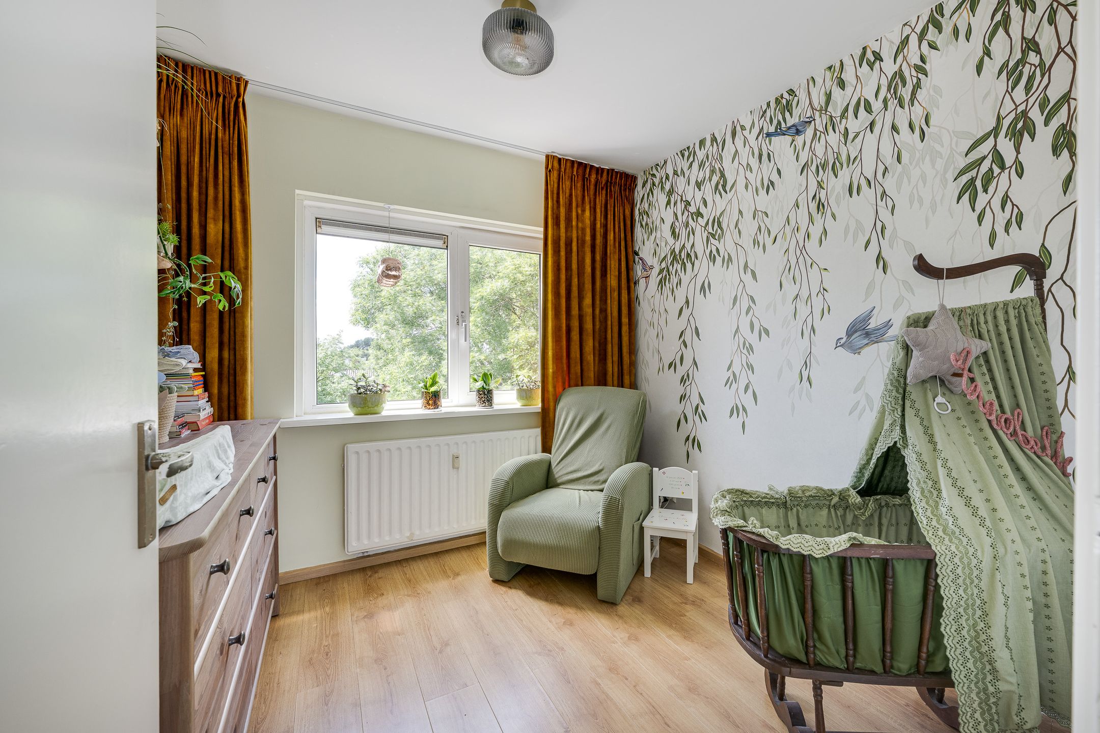 Modern Corner Apartment with Two Balconies in Green Voorschoten — 18