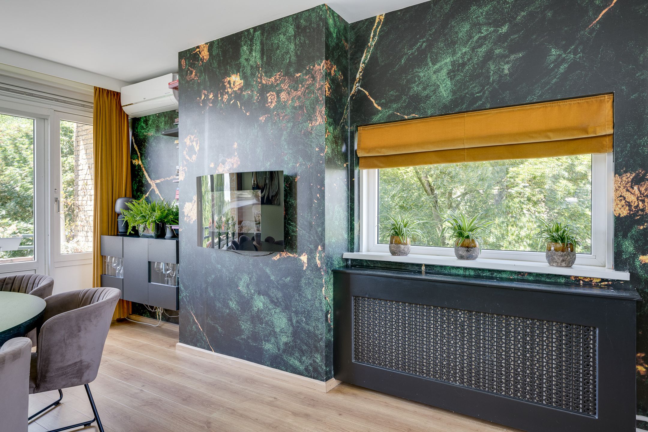 Modern Corner Apartment with Two Balconies in Green Voorschoten — 15