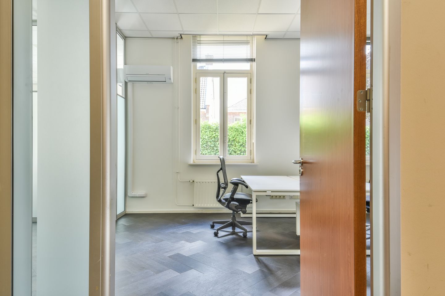 Bekijk foto 4 van Eemnesserweg 11