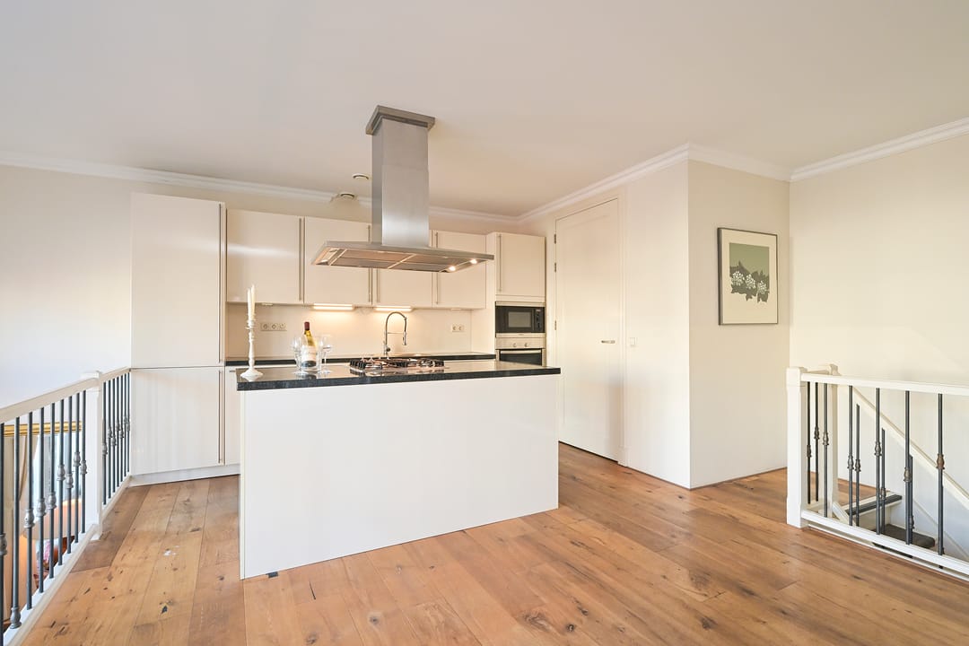 Photo 8 of Badhuisweg 203-A