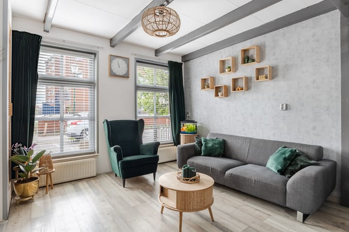 Appartement te koop: Hogendijk 66, Zaandam