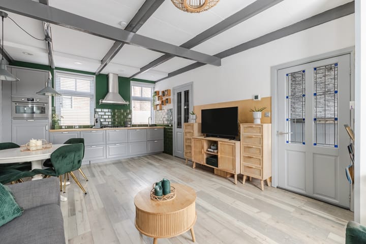 Appartement te koop: Hogendijk 66, Zaandam