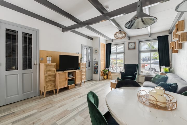 Appartement te koop: Hogendijk 66, Zaandam