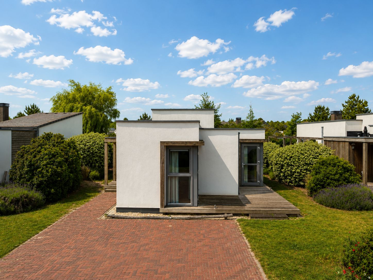 3-bedroom freehold villa in Ouddorp — photo 1 of 5