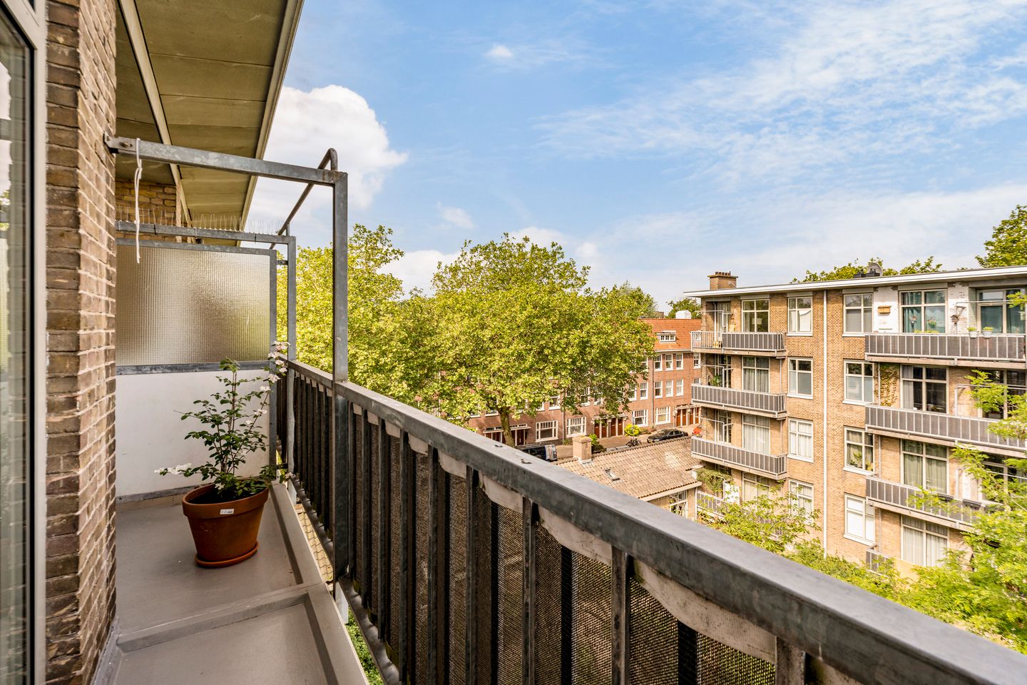 Bright Renovated 2 Bedroom Apartment with Balcony — 14