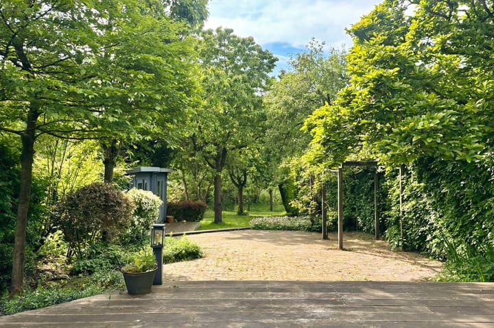 Vrijstaande woning te koop: Nieuwemeerdijk 377, Badhoevedorp