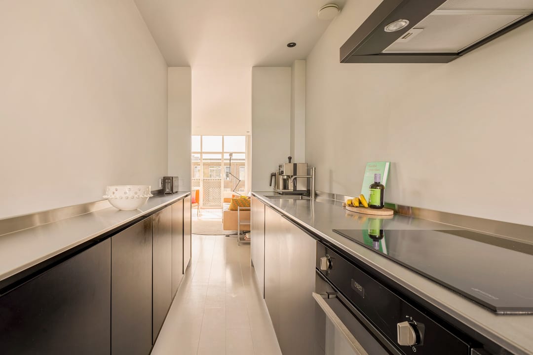 Bright Renovated 2 Bedroom Apartment with Balcony — 11
