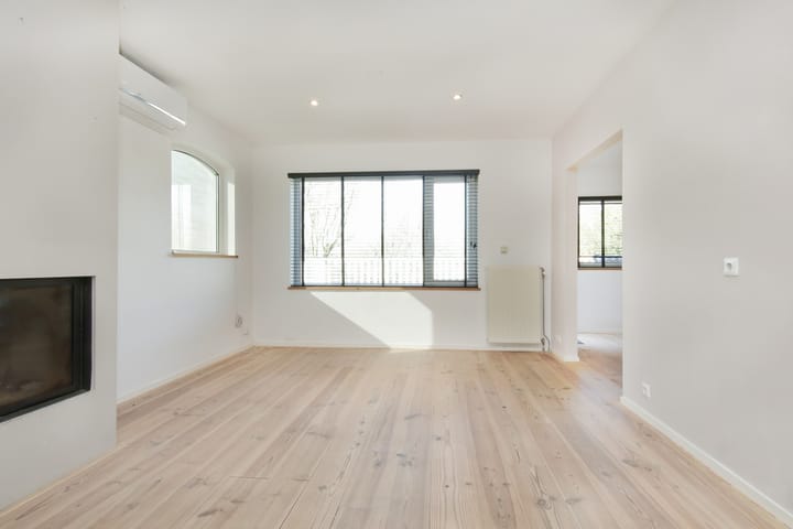 Vrijstaande woning te koop: Nieuwemeerdijk 377, Badhoevedorp