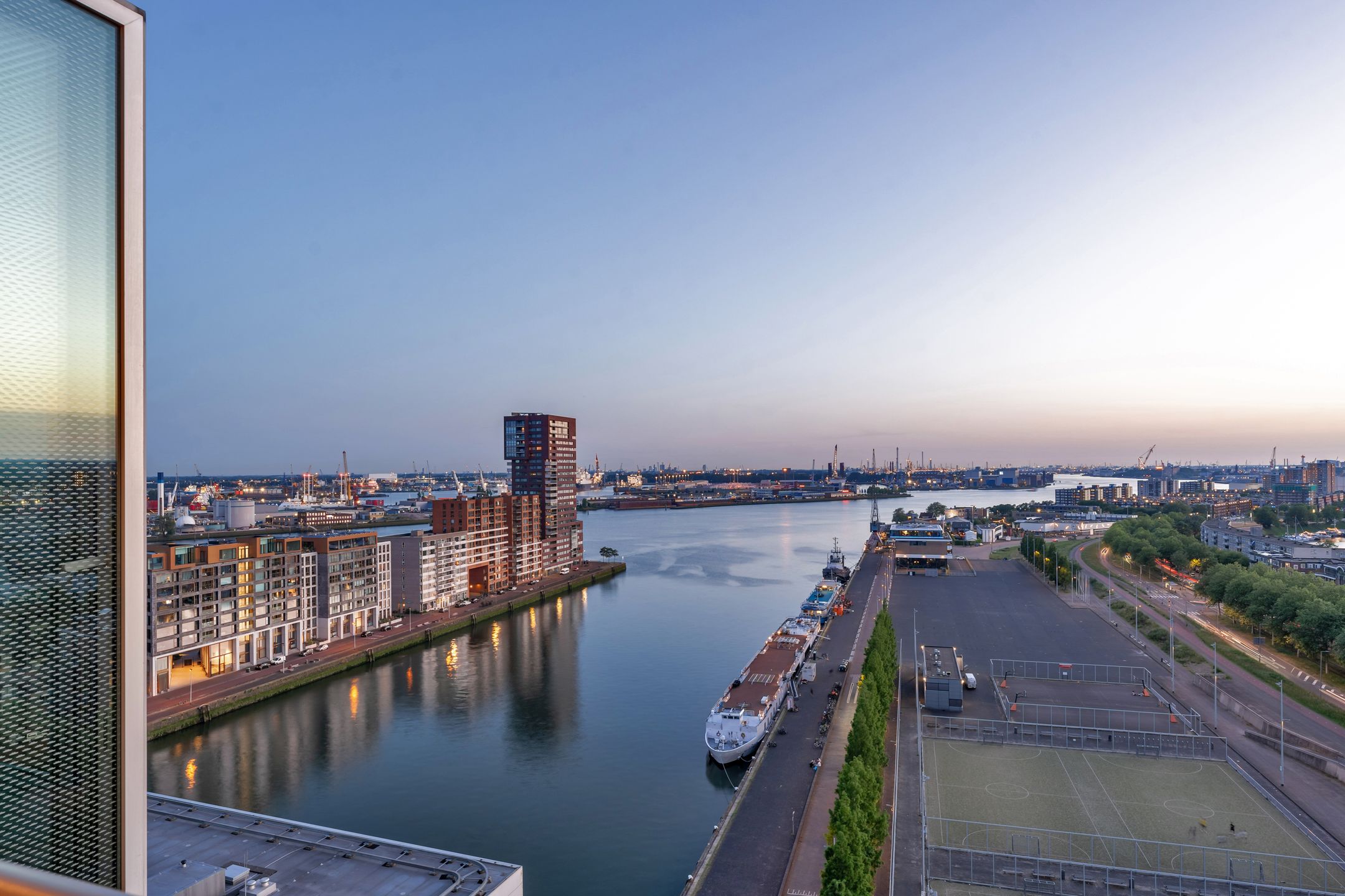Photo 3 of Schiehavenkade 490