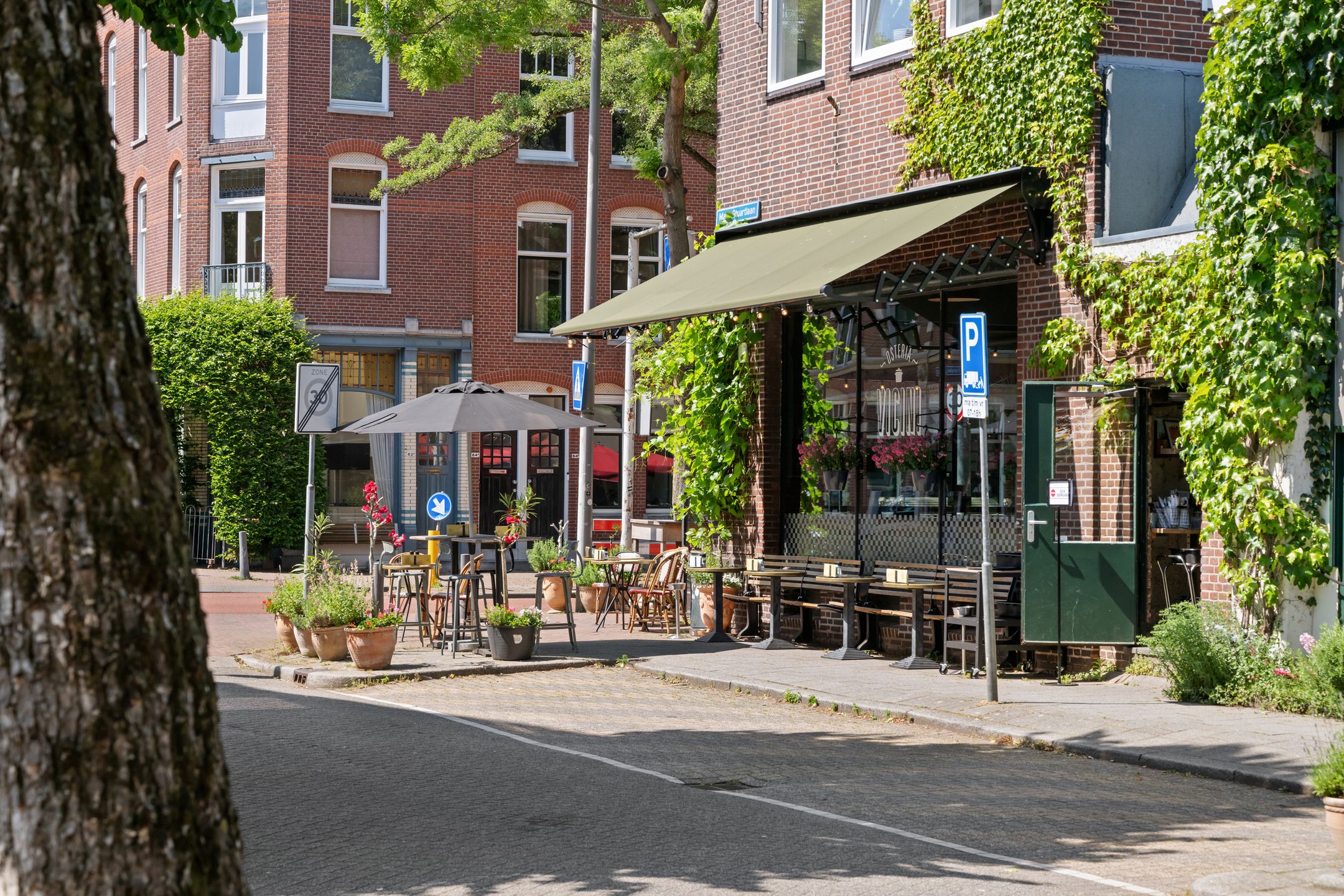 Unique Corner Ground-Floor Apartment with Exceptional Large Garden in Kralingen — 39