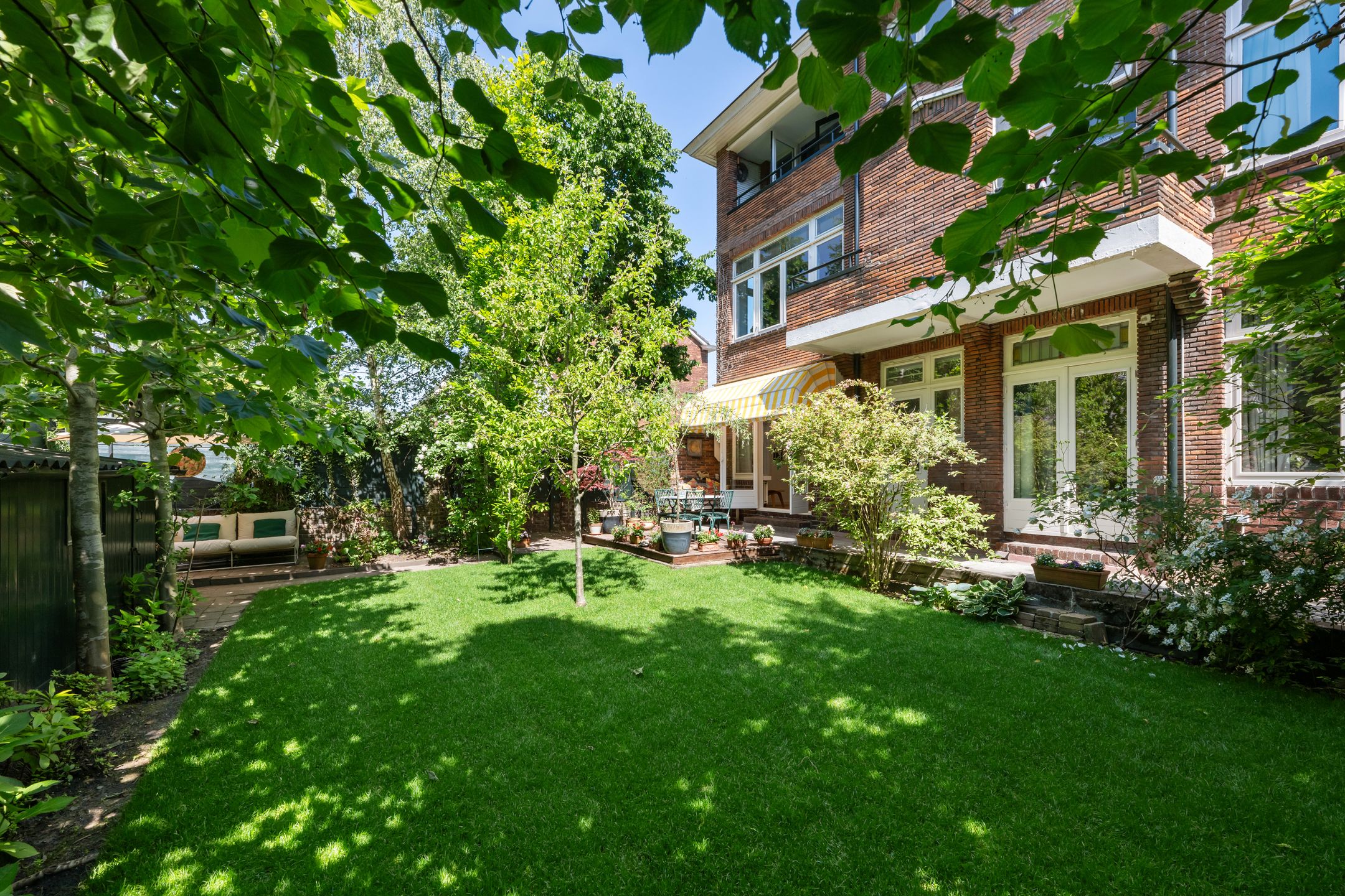 Unique Corner Ground-Floor Apartment with Exceptional Large Garden in Kralingen — 30