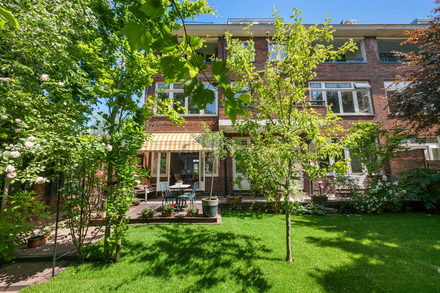 Unique Corner Ground-Floor Apartment with Exceptional Large Garden in Kralingen — 29