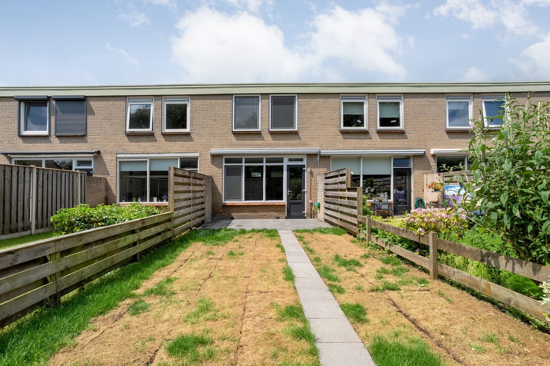 Photo 1 of Van der Duyn van Maasdamstraat 40
