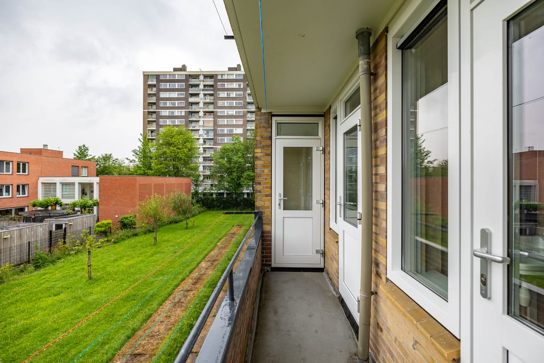 Photo 2 of Van Lenneplaan 303