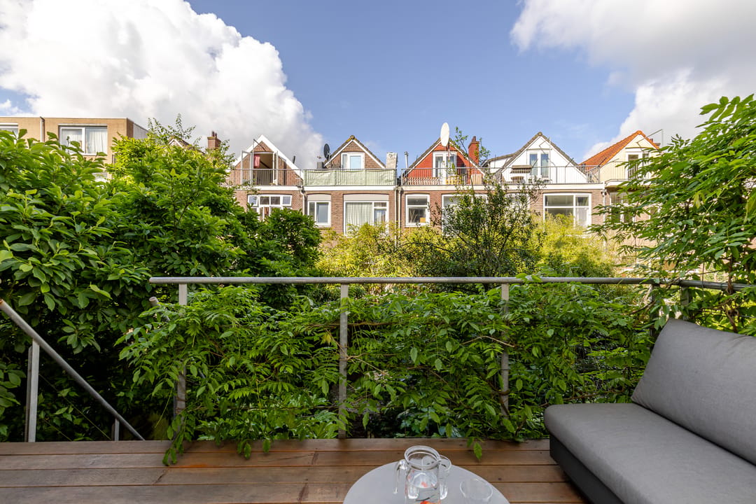 Spacious Ground Floor Apartment with Sunny Southwest Garden in Characteristic Rotterdam Neighborhood — 11