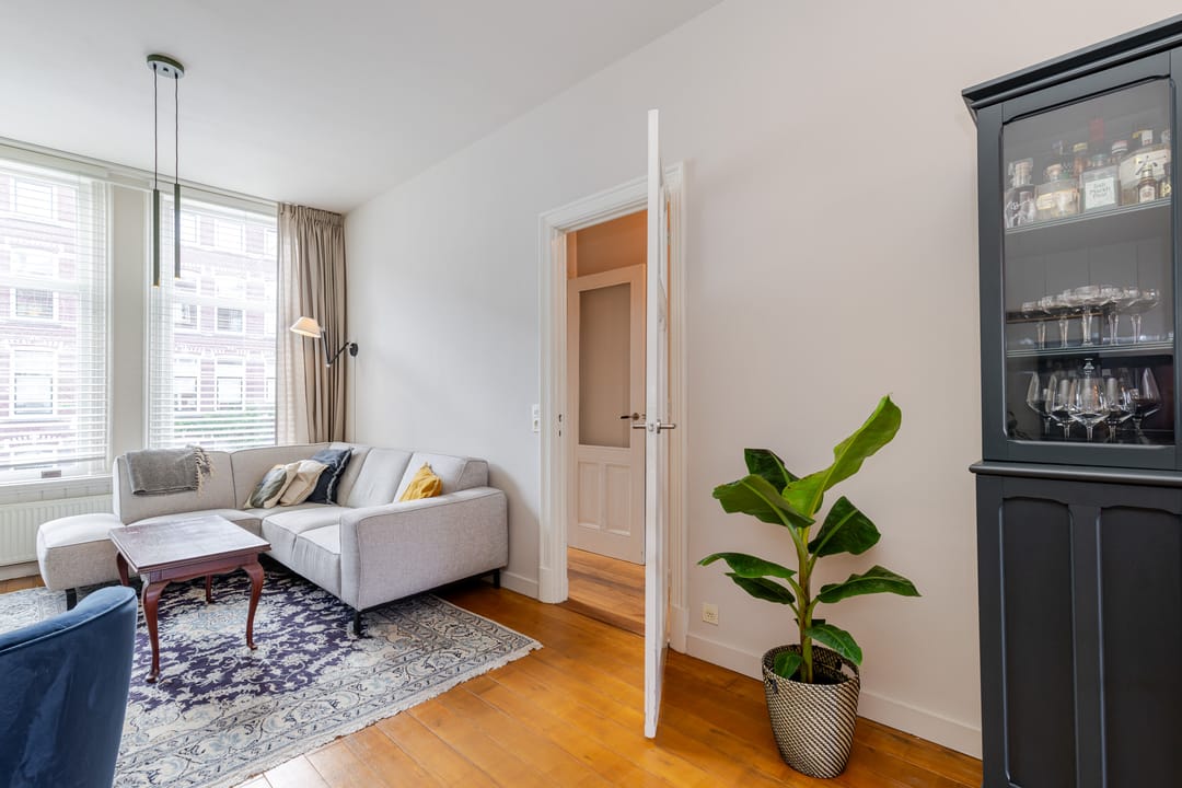 Spacious Ground Floor Apartment with Sunny Southwest Garden in Characteristic Rotterdam Neighborhood — 23