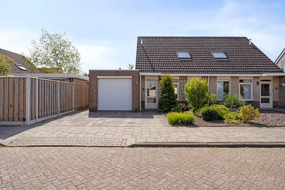 Photo 1 of Zuidwesthoekstraat 1