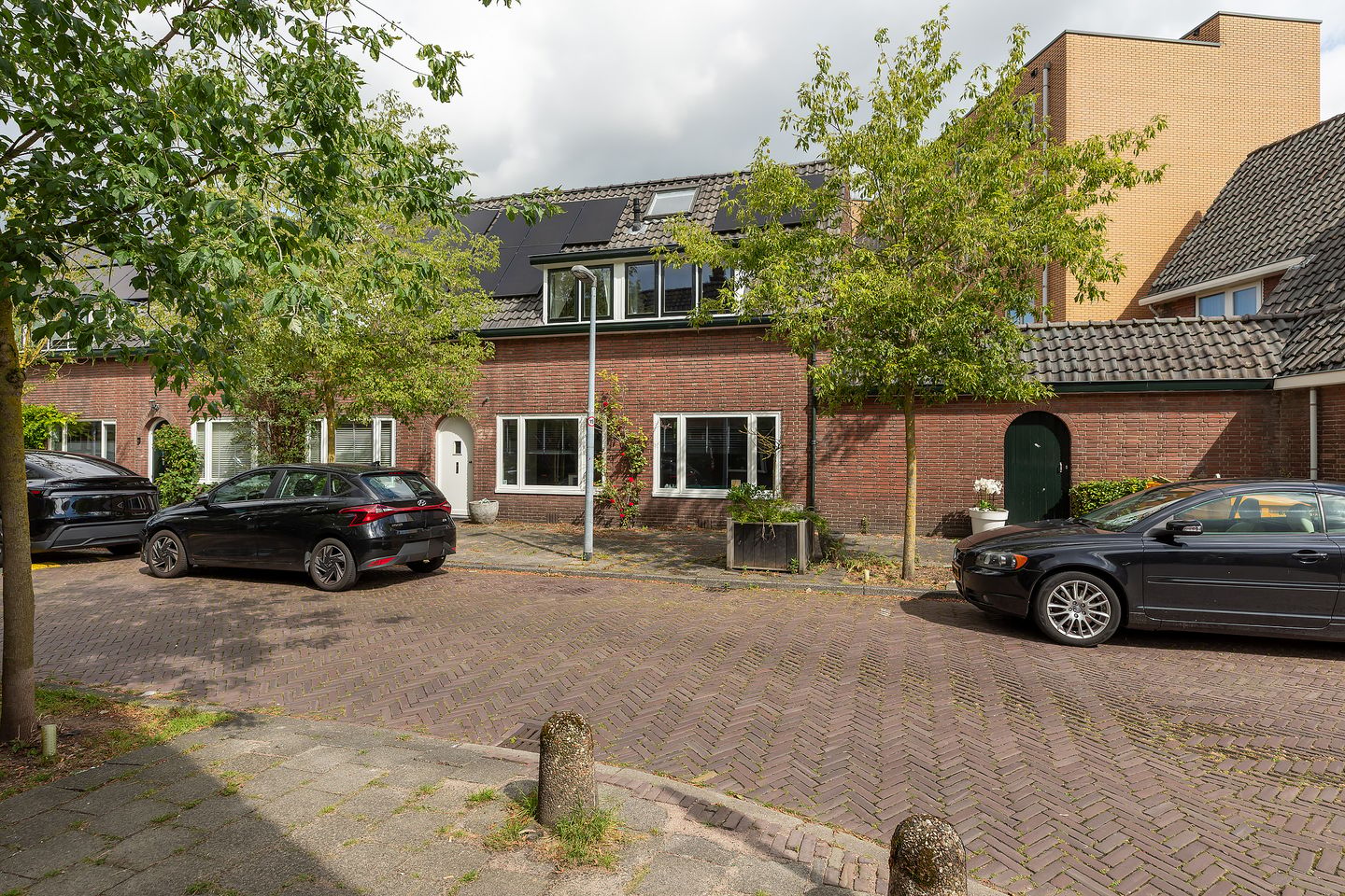 Photo 1 of Mgr. Van de Weteringstraat 27