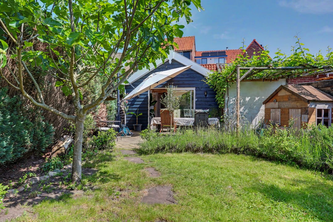 Spacious Semi-Detached Home with Flexible Living Options in Warnsveld — 47
