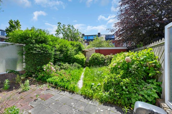 Tussenwoning te koop: Rouboslaan 21, Voorschoten