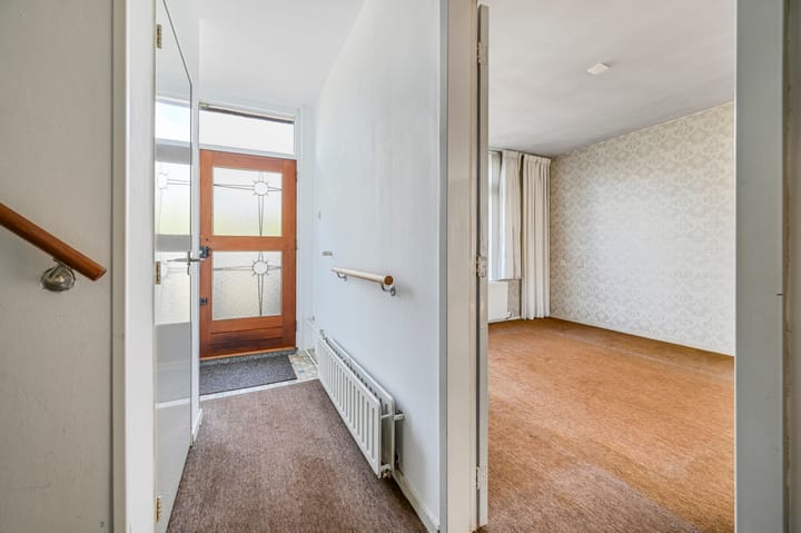 Tussenwoning te koop: Rouboslaan 21, Voorschoten