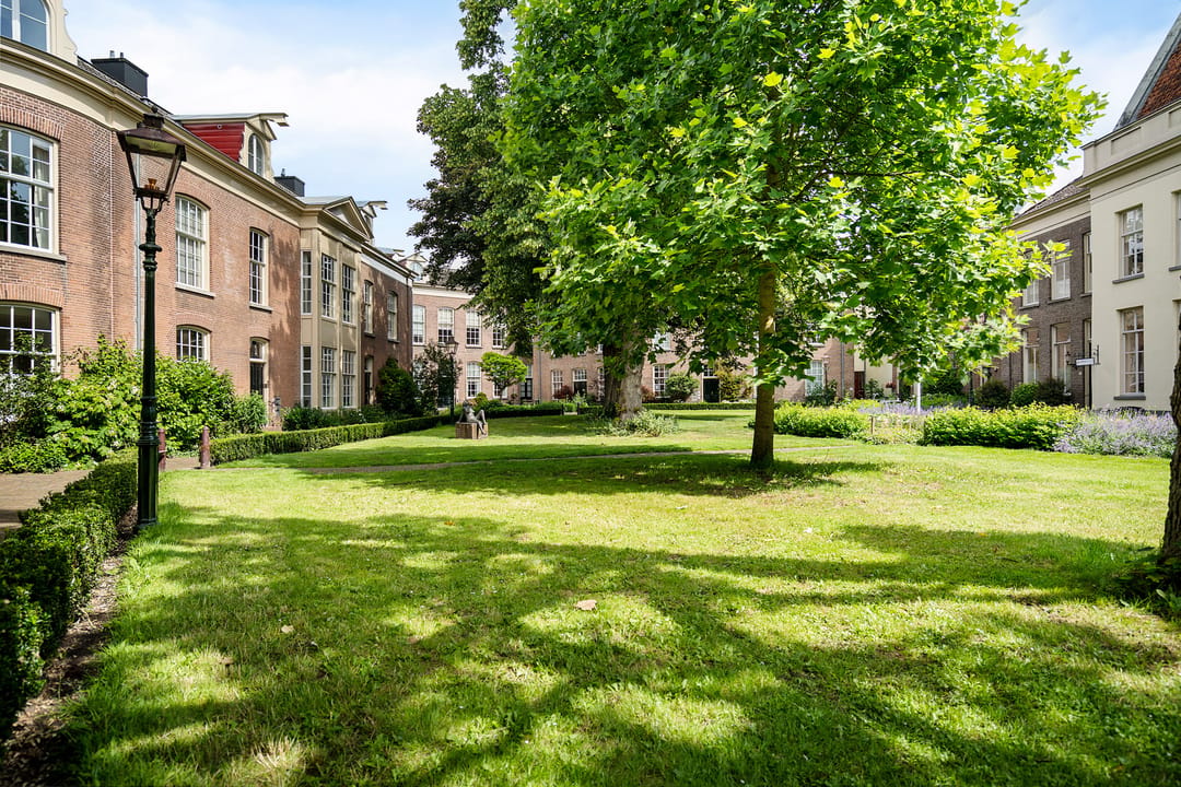 Historic Townhouse Adjacent to Zutphen's Ancient City Wall — 37