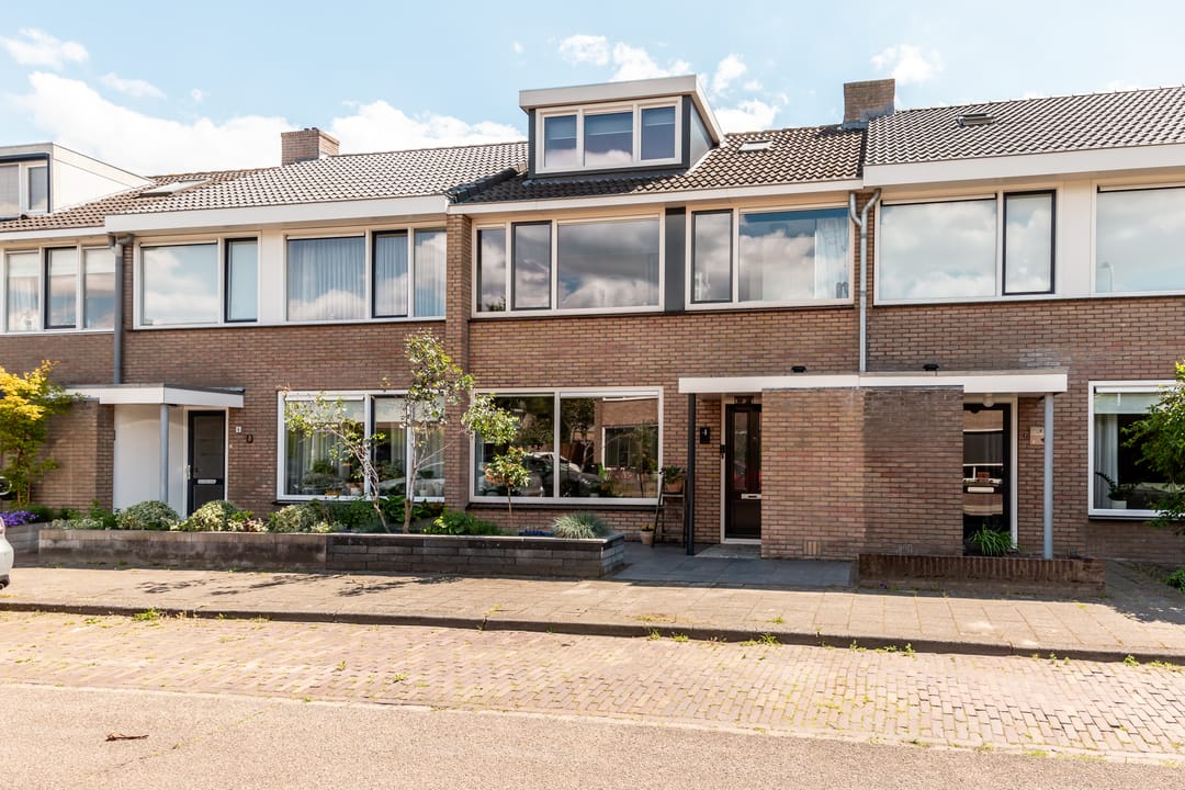Spacious Five-Bedroom Terraced Home with Energy Label A in Harderwijk — 38